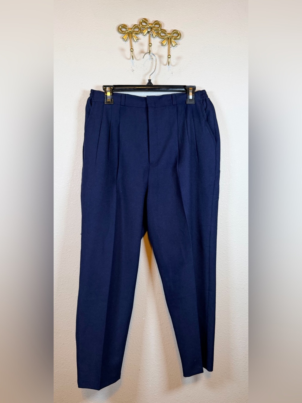 Women’s Navy Pleated Dress Trousers. Valentino Tag. Size 8 based on measurements
